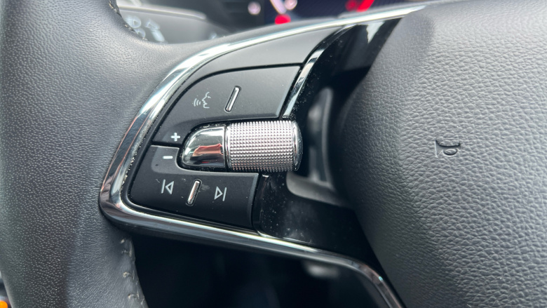 Skoda Superb 2.0 TDI CR SE L 5dr DSG Diesel Hatchback